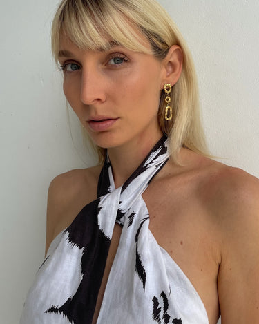 TEXTURED GEOMETRIC DROP STUD EARRINGS 18k GOLD - STUDIO JO STORE